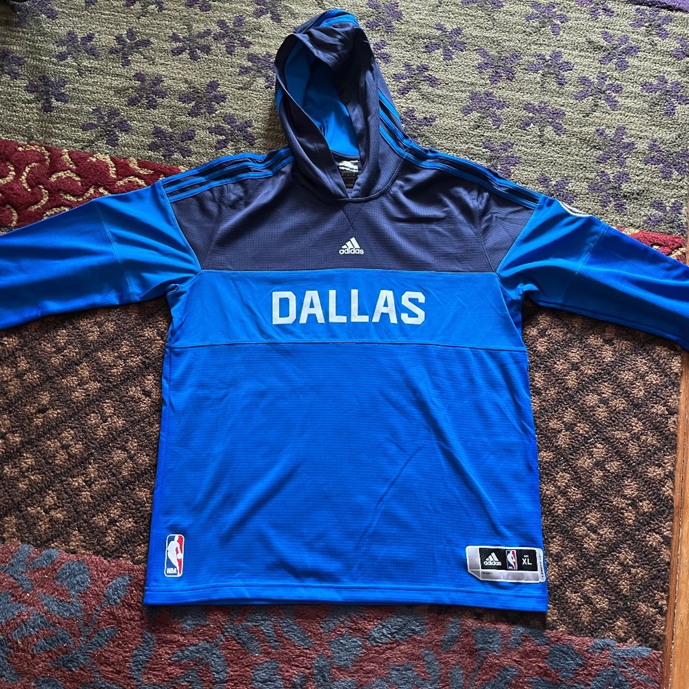 Dallas Mavericks hooded sweatshirt XL